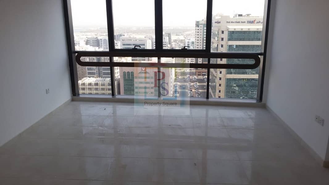 Spacious 3BR+Maidroom with Balcony in Tourist Club Area