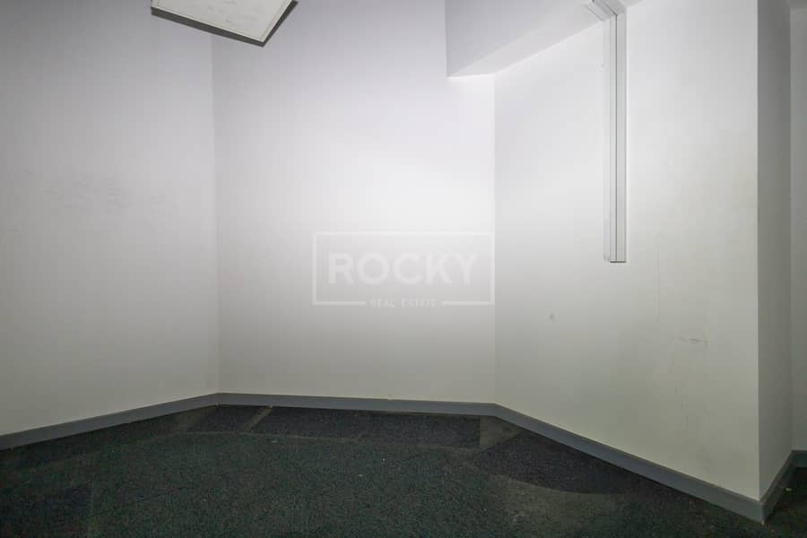 9 SZR - Latifa Tower - Office-13. jpg