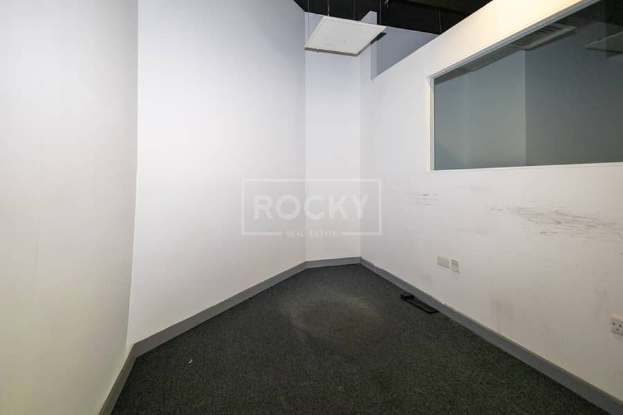 11 SZR - Latifa Tower - Office-10. jpg