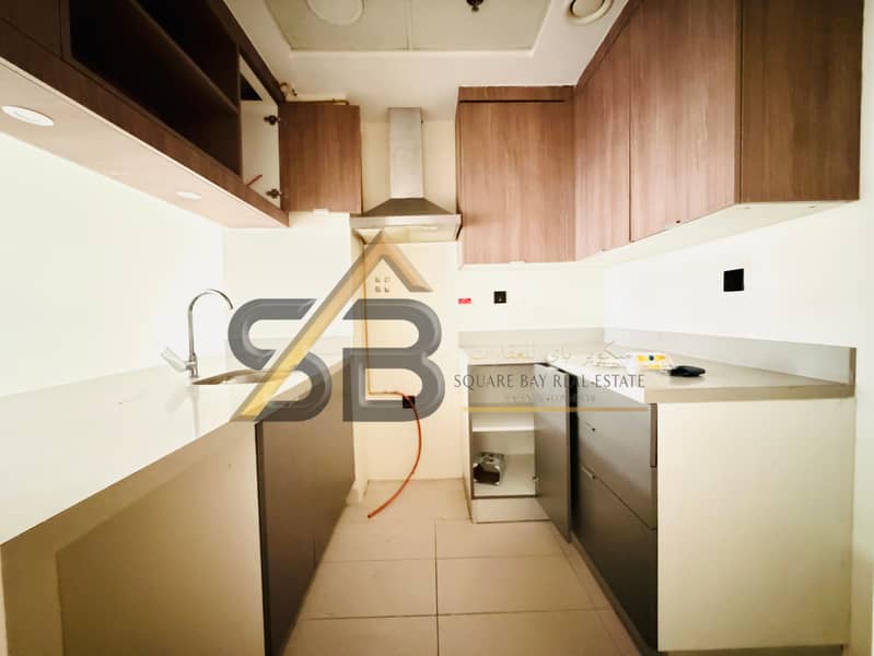 Elegant 1BHK|Close to Metro|All Amenities|family Area|