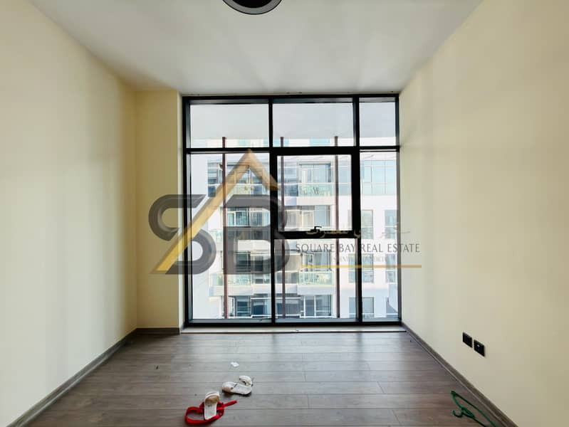 Elegant 1BHK|Close to Metro|All Amenities|family Area| - Image 6