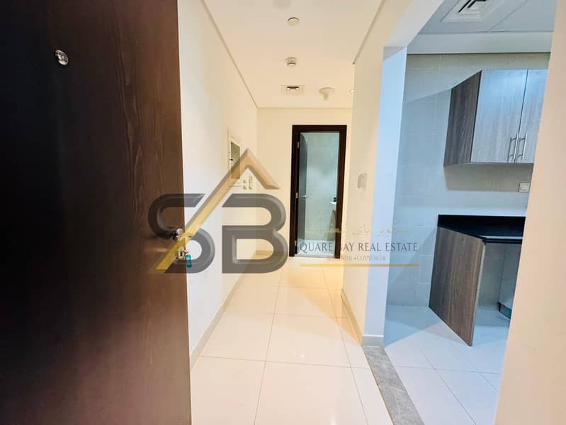 Lavish and Spectacular 2Br With Store in Amazing Price