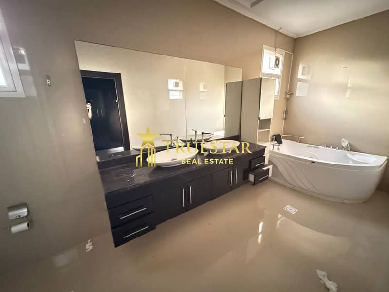 SPACIOUS INDEPENDENT VILLA 5BR MAIDS DRIVER MAJILIS GARDEN - Image 19