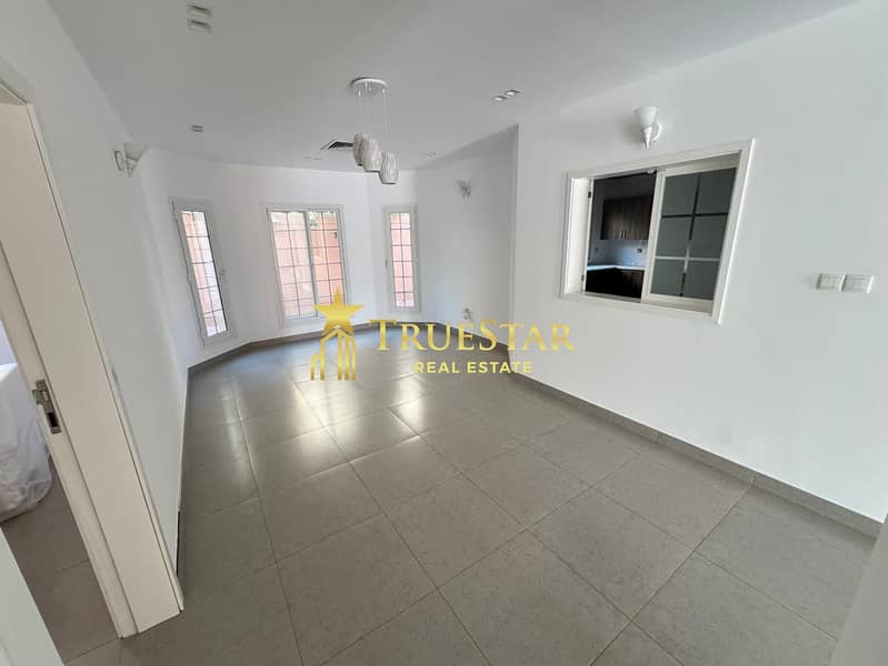 UPGRADED COMPOUND VILLA 5BR MAIDS PRIVATE GARDEN SHARED POOL GYM C - Image 10