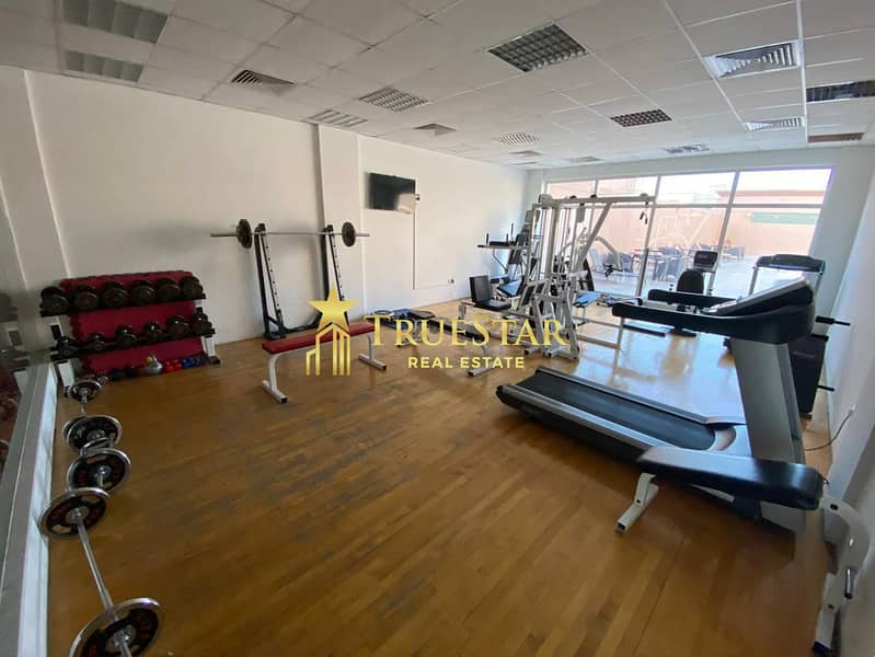 UPGRADED COMPOUND VILLA 5BR MAIDS PRIVATE GARDEN SHARED POOL GYM C - Image 21