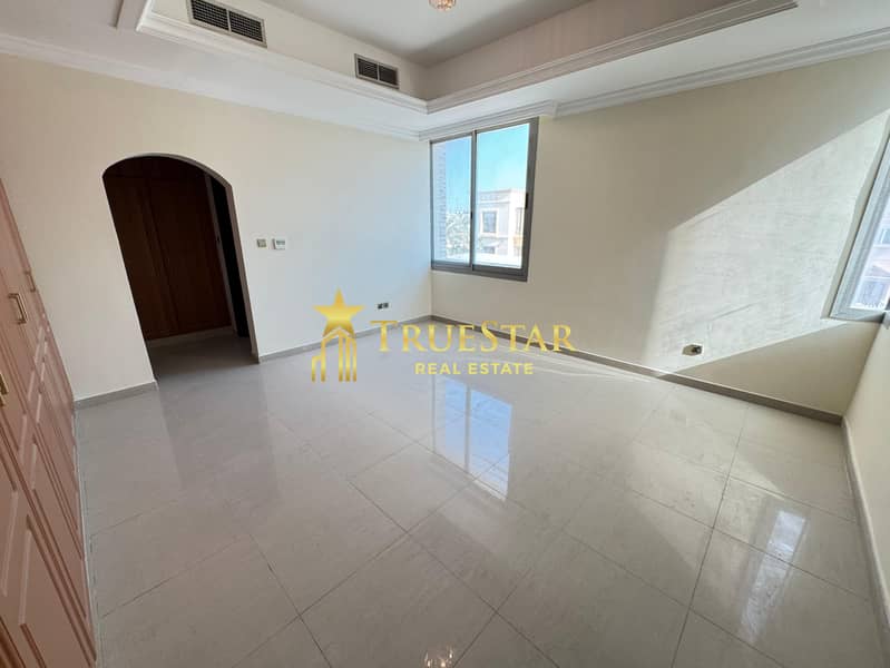 SPACIOUS INDEPENDENT CORNER VILLA 5BR MAIDS PRIVATE POOL GARDEN - Image 7