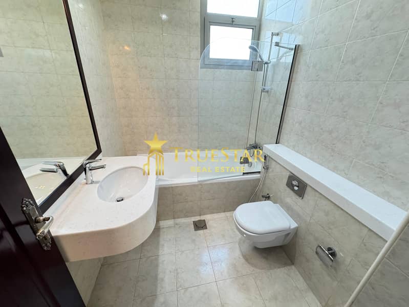 SPACIOUS INDEPENDENT CORNER VILLA 5BR MAIDS PRIVATE POOL GARDEN - Image 16