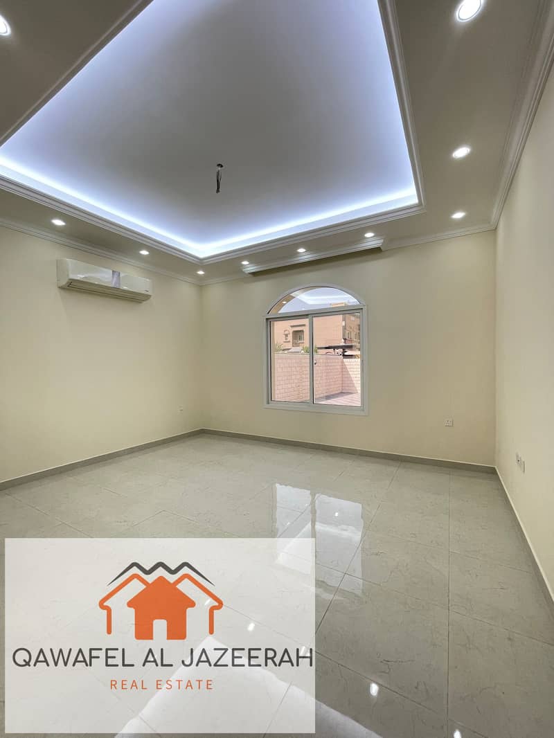 Luxury villa 5-BR / large garden / ready to move