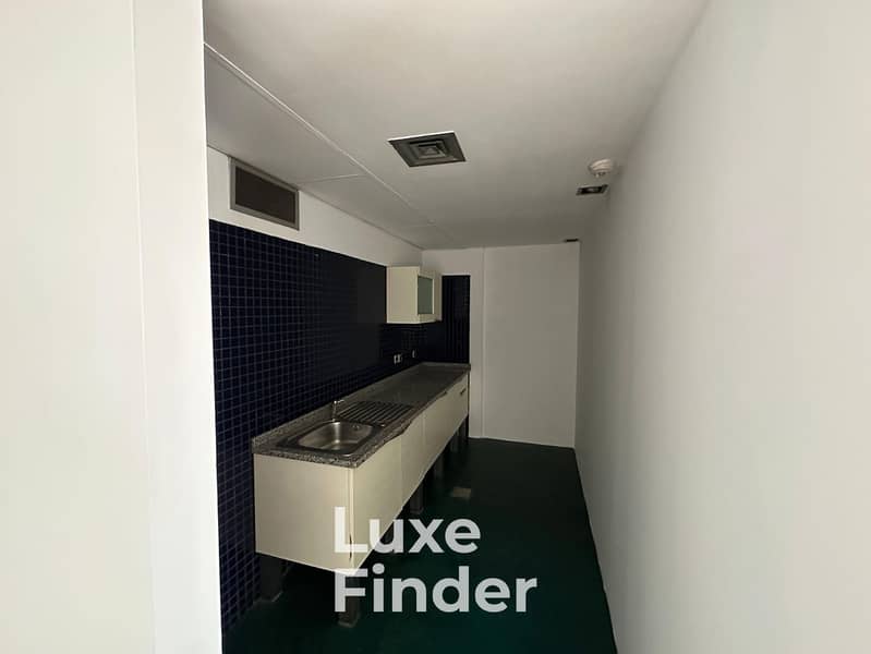 11 WhatsApp-Image-2025-09-26-at-11.01. 03-AM-(4). jpg