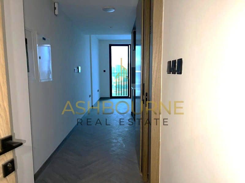 STUDIO | BRIGHT UNIT | SPACIOUS | COMMUNITY VIEW - Image 5