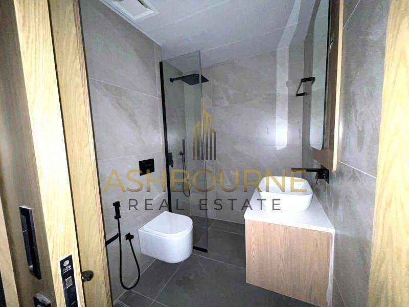 STUDIO | BRIGHT UNIT | SPACIOUS | COMMUNITY VIEW - Image 6