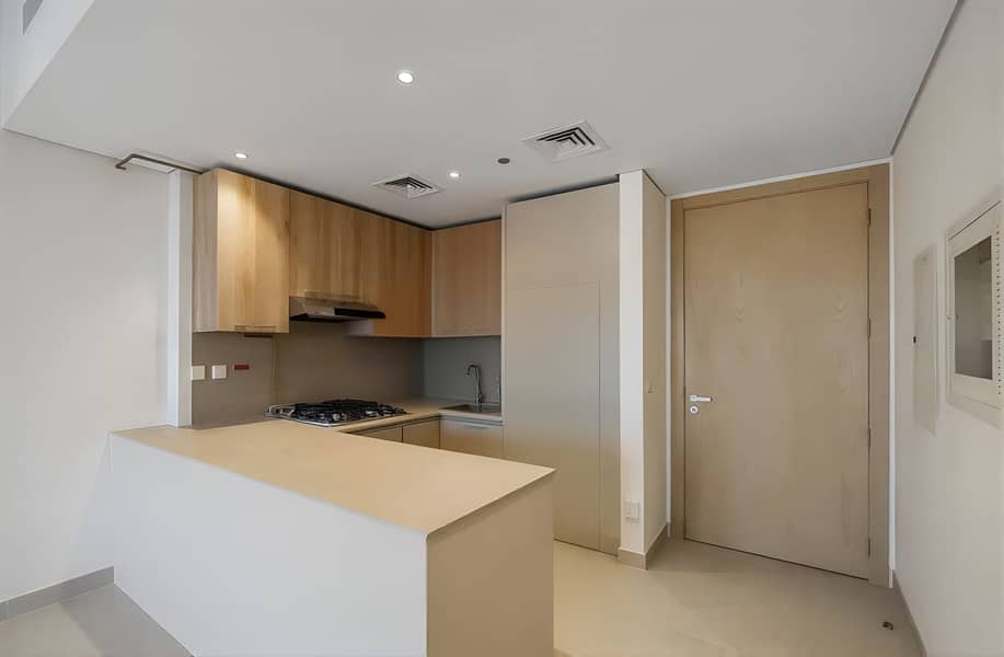 Spacious 2BR with Balcony | Vacant | unfurnished - Image 2