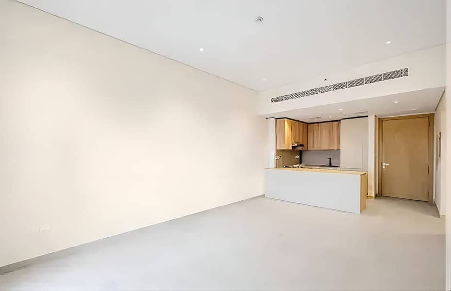 Spacious 2BR with Balcony | Vacant | unfurnished - Image 6