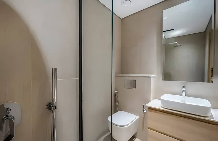 Spacious 2BR with Balcony | Vacant | unfurnished - Image 8