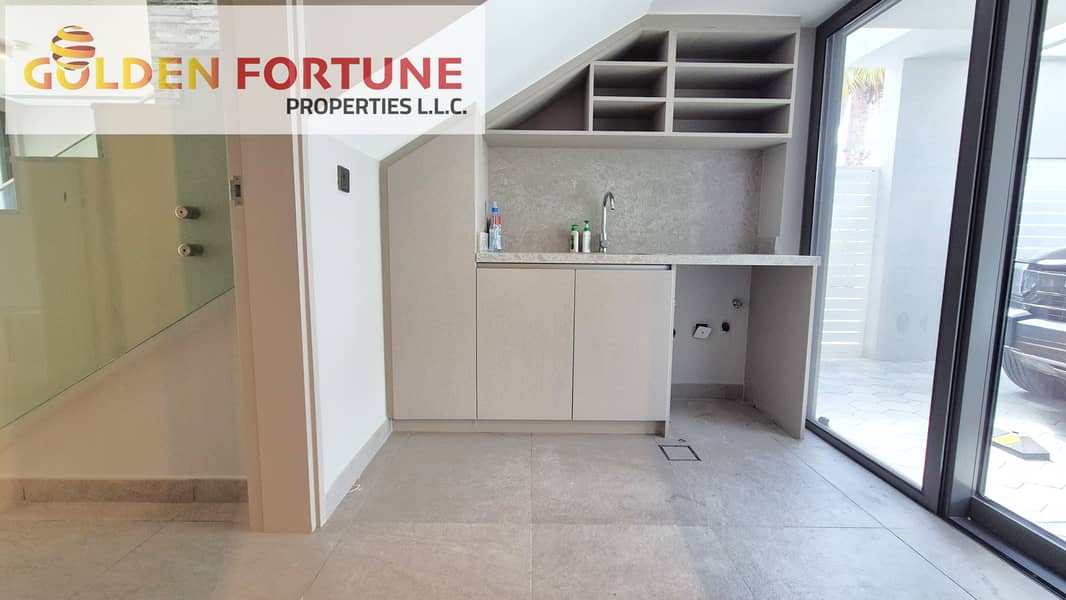 CORNER UNIT I VACANT READY TO MOVE I FULLY FURNISHED - Image 29