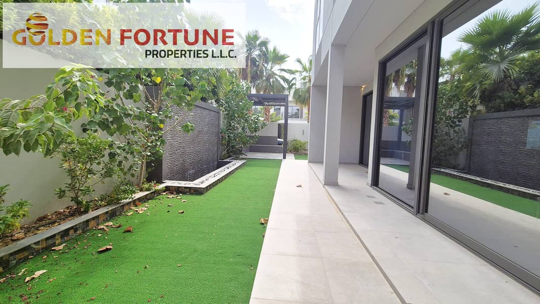 CORNER UNIT I VACANT READY TO MOVE I FULLY FURNISHED