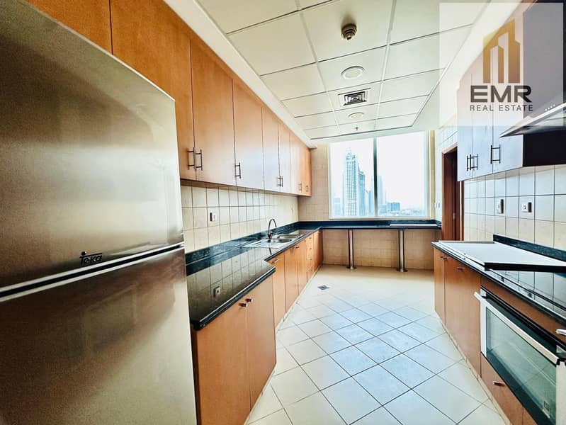 Huge Layout | Ac Free | Luxury Amenities | Near Metro