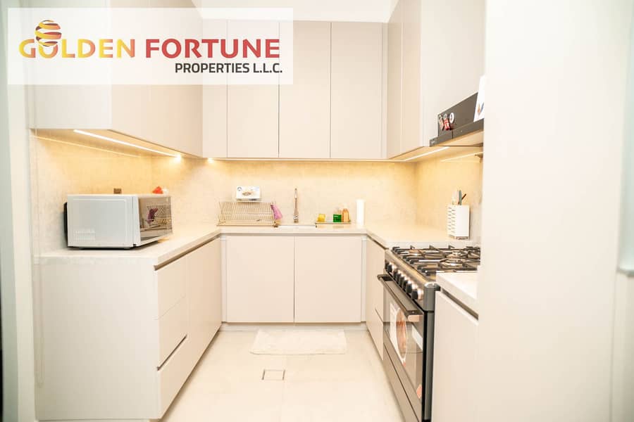 CORNER UNIT I VACANT READY TO MOVE I FULLY FURNISHED - Image 13