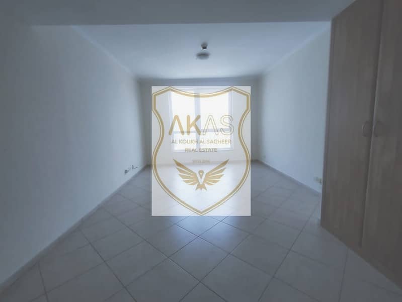 LUXURY 1BHK FOR FAMILY IN 85K 3 CHEQUES NEAR TO DCC METRO