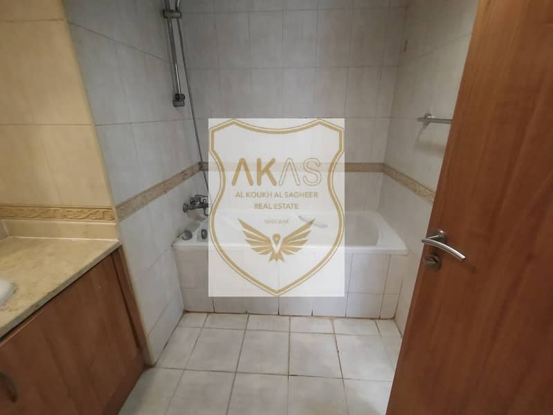 LUXURY 1BHK FOR FAMILY IN 85K 3 CHEQUES NEAR TO DCC METRO