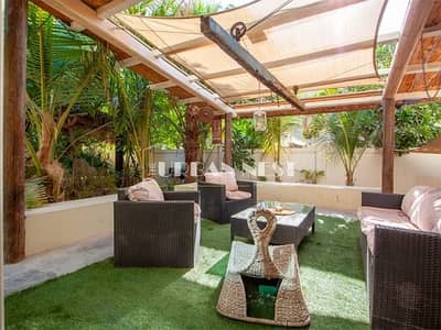 Stunning Eclectic 5 Bedroom Villa Stunning Eclectic 5 Bedroom Villa