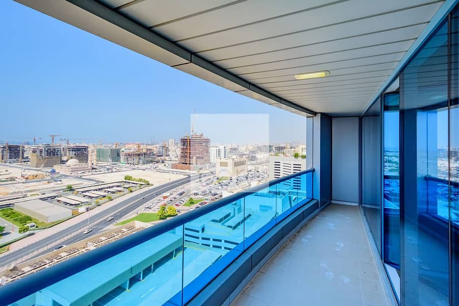 Refurbished I Minutes to Metro | Sea View