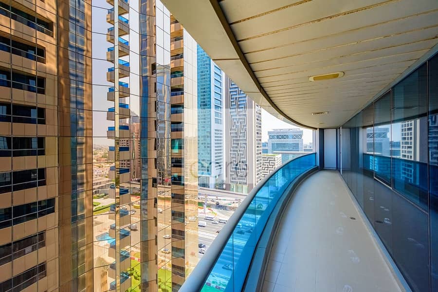 Recently renovated I Great location on SZR