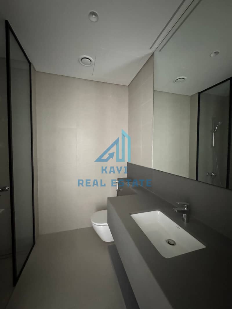 Luxury 3BHK Townhouse Surrounded by Green Forest Views - Image 17