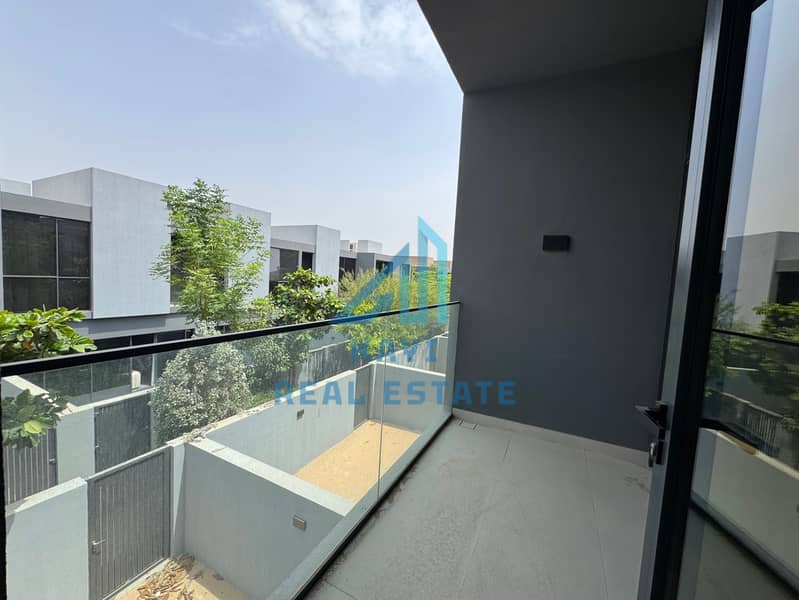Luxury 3BHK Townhouse Surrounded by Green Forest Views - Image 18