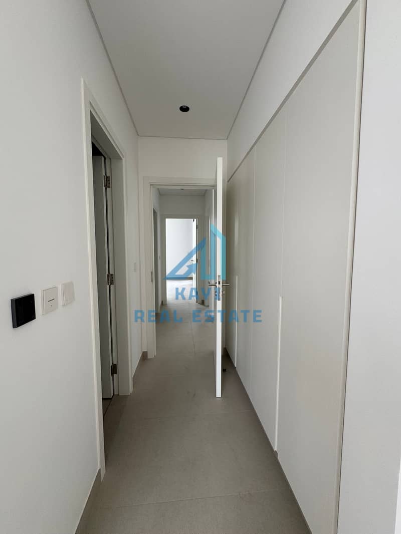 Luxury 3BHK Townhouse Surrounded by Green Forest Views - Image 19