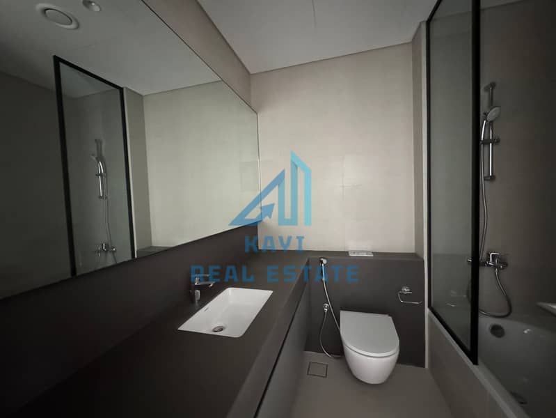 Luxury 3BHK Townhouse Surrounded by Green Forest Views - Image 21