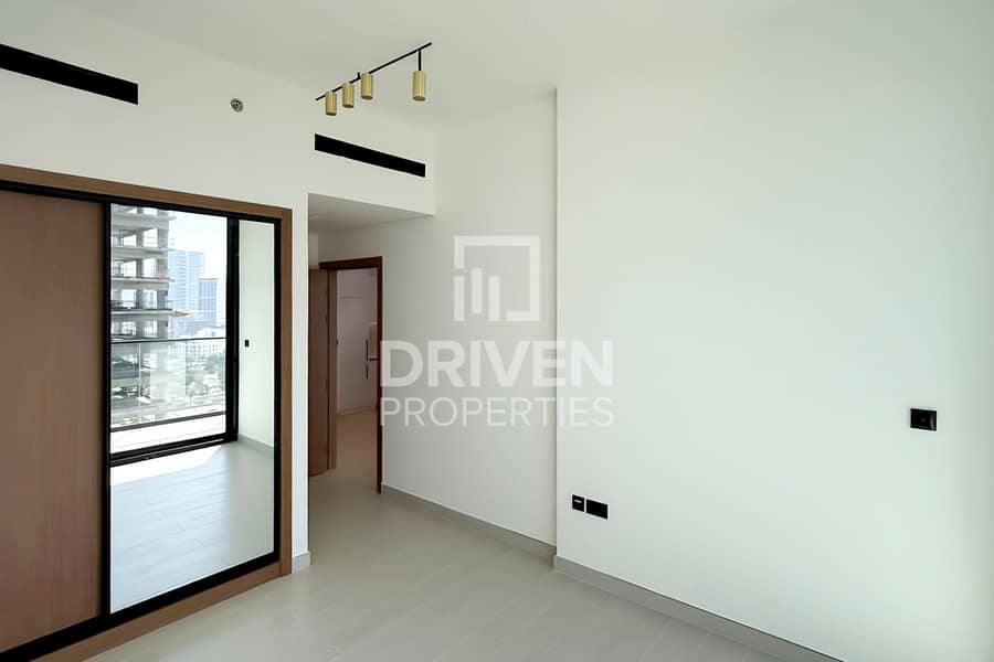 Elegant | Large Layout | Desirable Location Elegant | Large Layout | Desirable Location