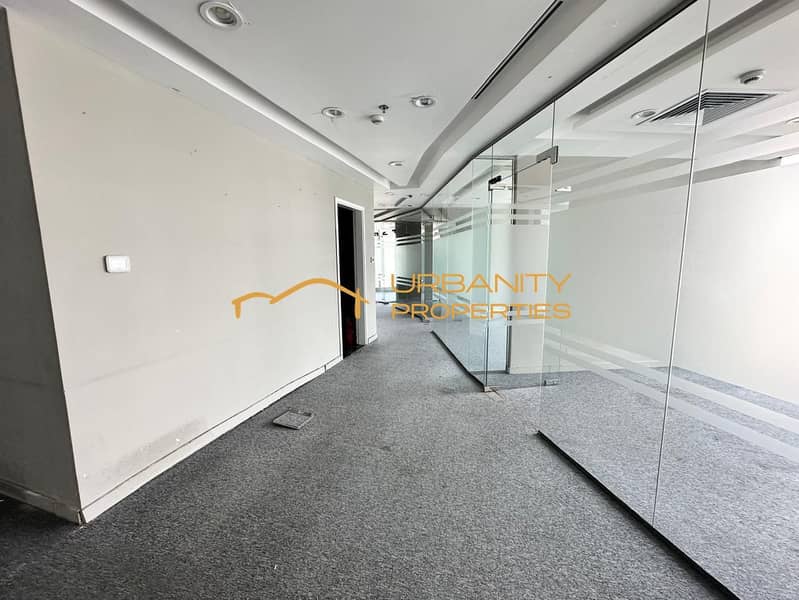 Fully Fitted Office at The Regal Tower - 262k AED - Mehr