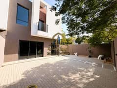 فيلا 3 غرف نوم زاوية مع حديقة خاصة | غرفة خادمة | سراب 2 – الجادة الشارقة | 160 ألف