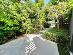 فيلا فاخرة واسعة مكونة من غرفتي نوم وصالة للإيجار في سراب-02