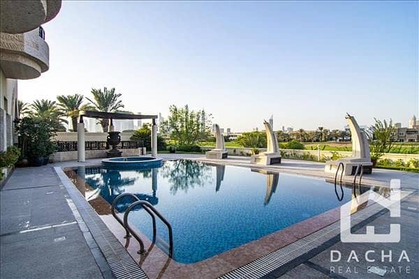 5 Bedroom Villa /Full golf course and Marina skyline view