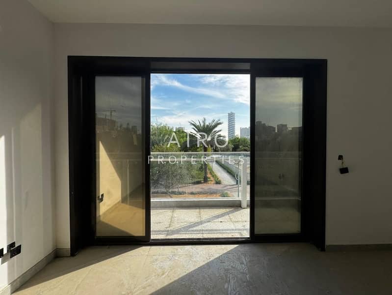 6 room 2 garden view. jpeg