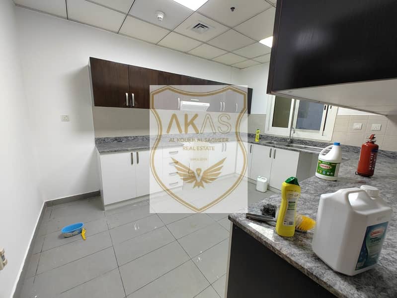 Near Metro | Chiller Free 3bhk | Single Family Only - Image 7