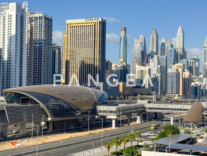 Exceptional Lake View | High Floor | Large Layout - Image 14