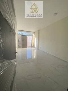 الجرف3 قريب من شارع محمد بن زايد - اول ساكن غرفة و صالة 2 حمام مع بلكونة - تشطيبات ممتازة مساحات واسعة - 35 ألف