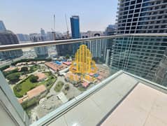 شقة في منطقة الكورنيش 2 غرف 120000 درهم - 14174033