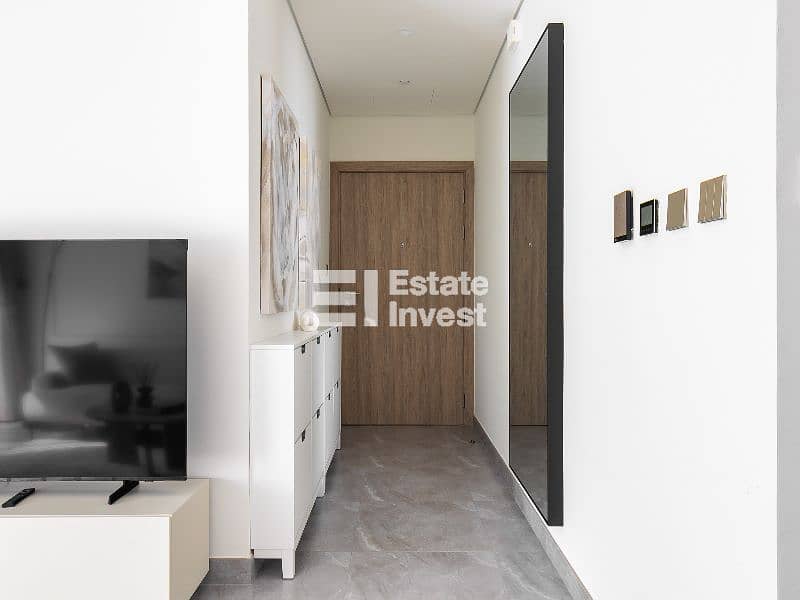 EXCLUSIVE / Burj Khalifa, Canal view / High floor - Изглед 4