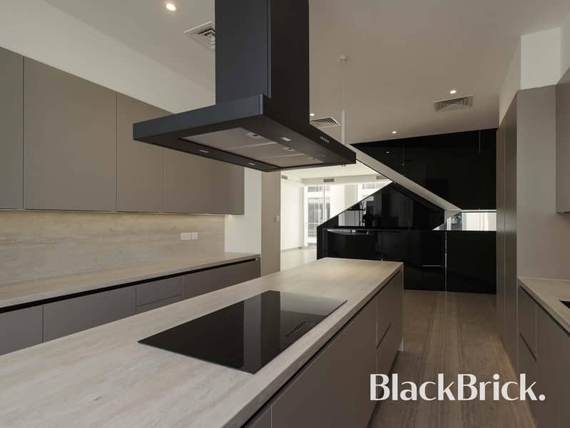 Ixora Townhouse | Excellent Location To The Bay - Image 5