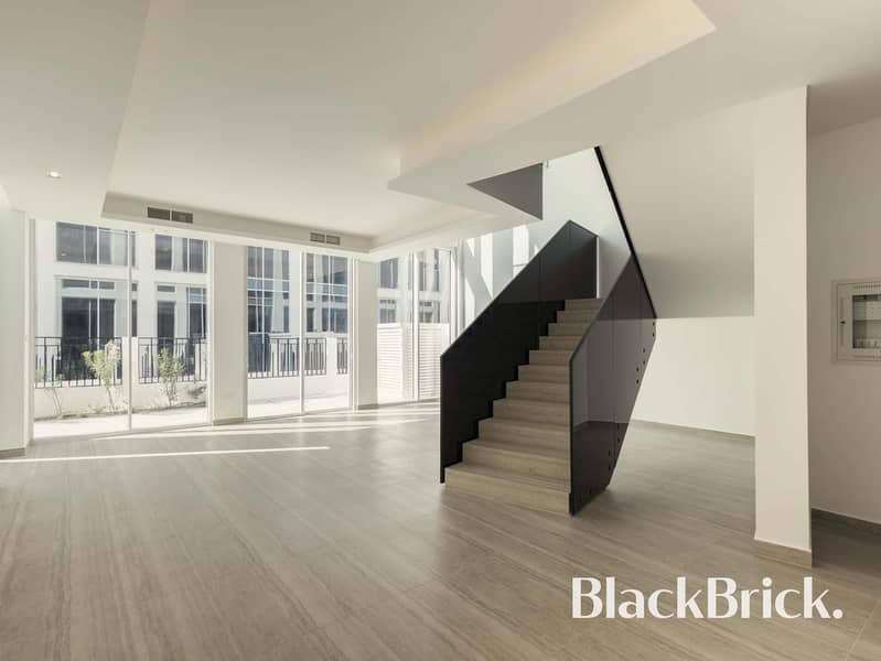 Ixora Townhouse | Excellent Location To The Bay - Image 8