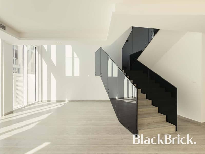 Ixora Townhouse | Excellent Location To The Bay - Image 9