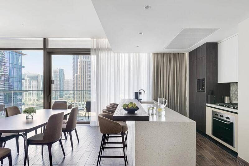 8 kitchen. jpg
