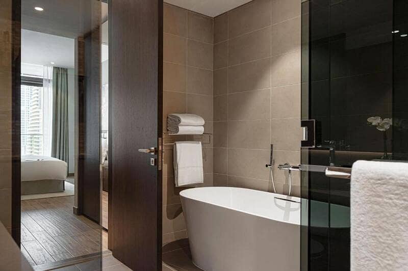 11 bath. jpg