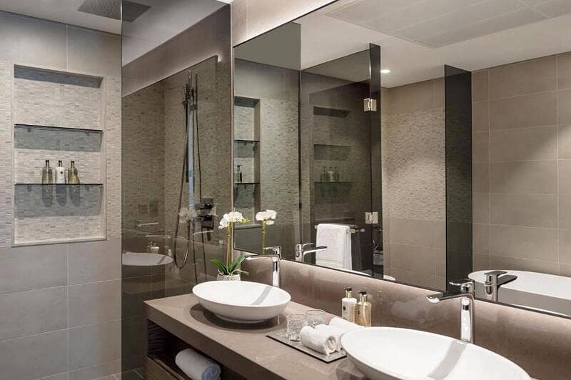 16 bath 3. jpg