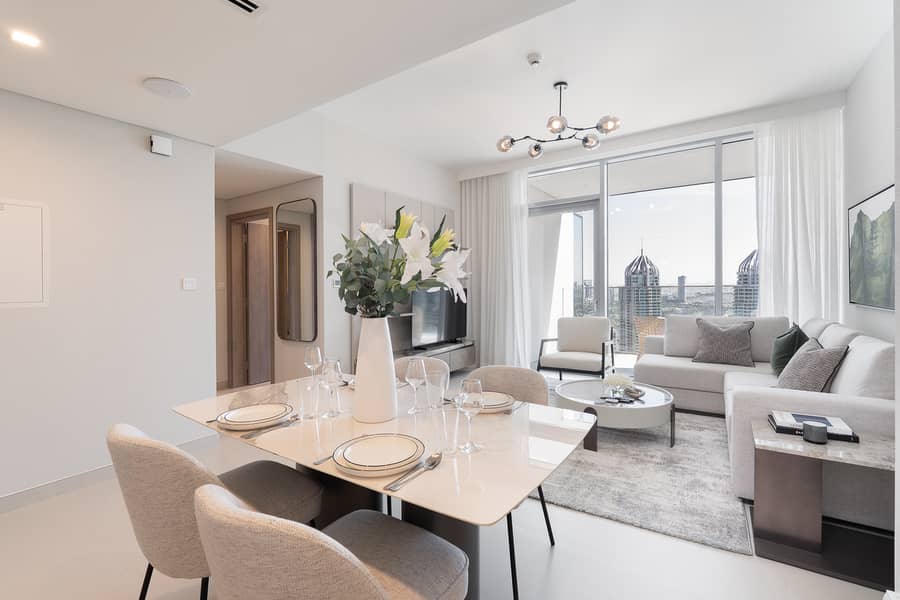 Elegant 1BR LIV Marina Dubai World-Class Amenities - Image 5