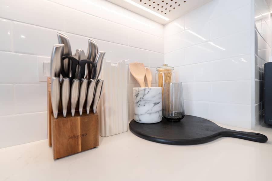 Elegant 1BR LIV Marina Dubai World-Class Amenities - Image 17